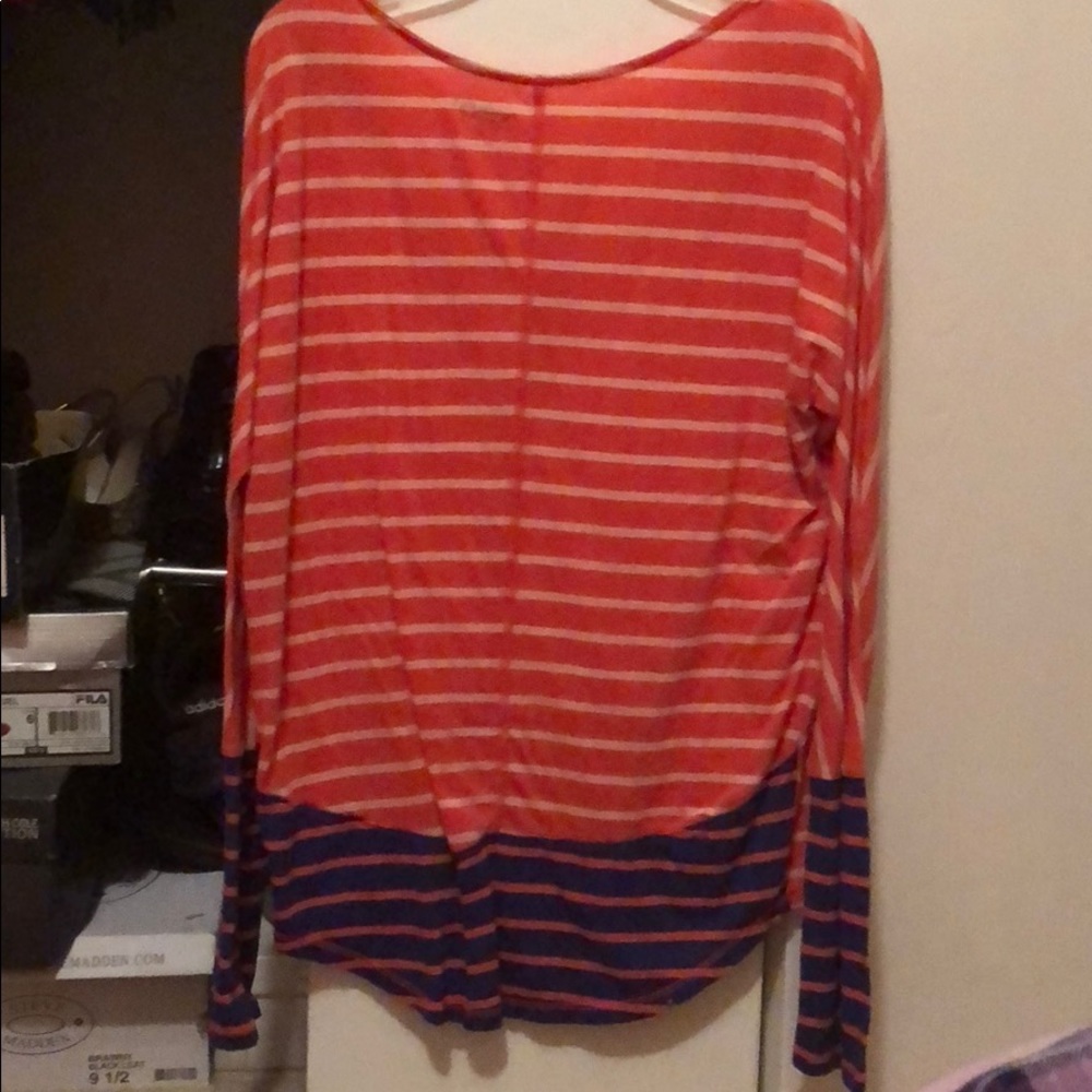 Red/Blue T-shirt - Picture 2 of 2